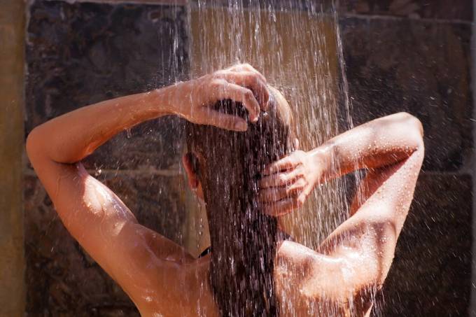 How Many Calories Does a Cold Shower Burn?